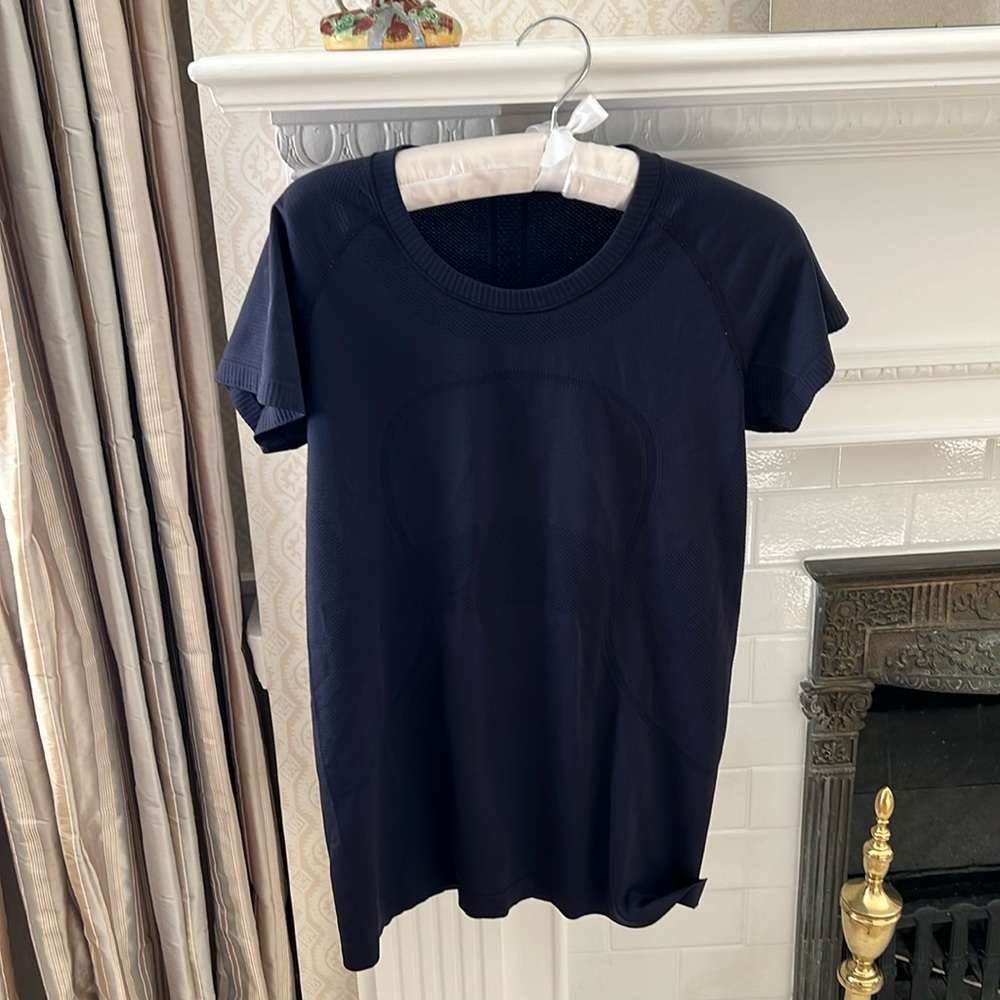 Lululemon shirt